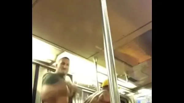 Nytt Two Bears Fucking On A Public Train färskt rör