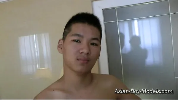 Nova BigCock Asian Guys Masturbate sveža cev