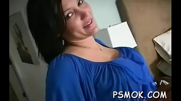 ใหม่ Stunning chick gives a blowjob with sexy eye contact Tube ใหม่