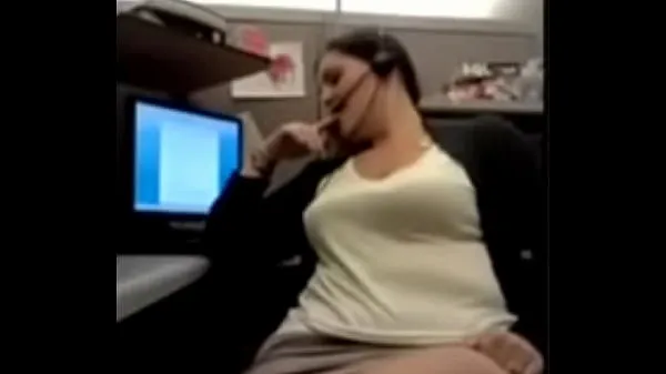 milf finger fucks herself hard at work أنبوب جديد جديد