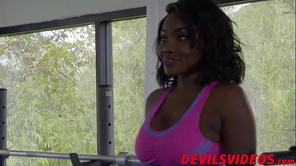 Nyt Ebony princess fucks hard with her fitness instructor frisk rør