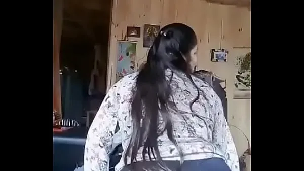 Nová Chubby girl shaking her ass čerstvá trubica