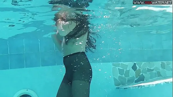 Hot underwater dildo with Diana Tiub baharu baharu
