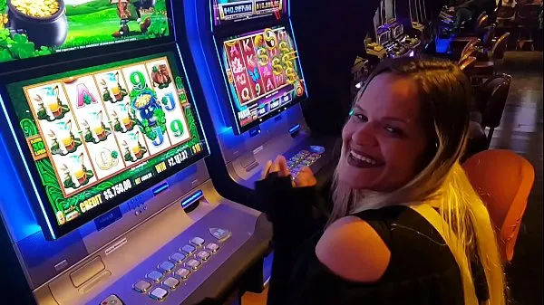 新的 I gave pussy to strangers after winning at Casino in Las Vegas !!! Butt Paty, El Toro De Oro 新鲜的 管