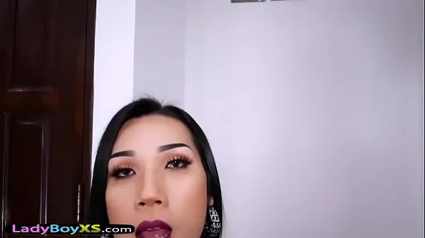 Nova Asian shemale with a beautiful face gives a POV blowjob before gets fucked sveža cev