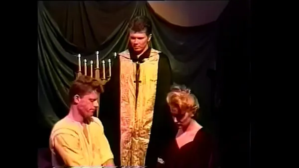 Nová Young wedded pair came to priest to confess in their sins and found out that he weared stockings and would like to share their holes čerstvá trubice