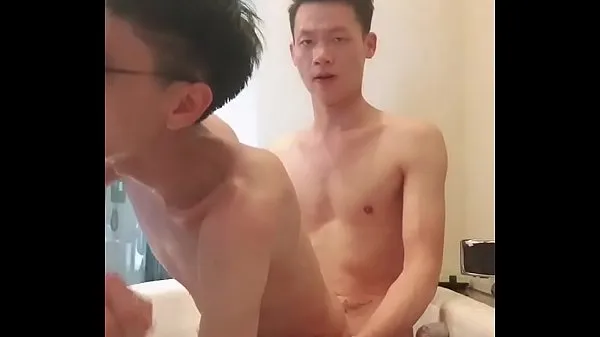 Uusi Master Lang Fucks a dude in the bathtub tuore putki