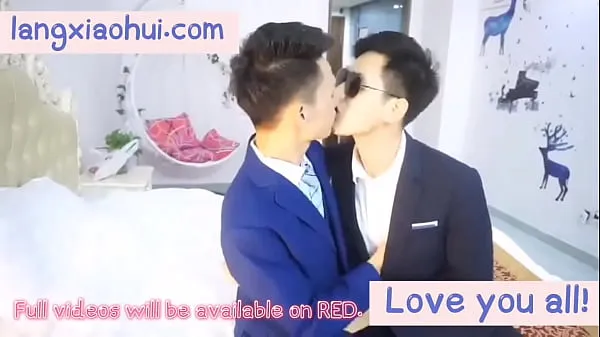 ใหม่ 浪老师蓝西服激吻黑西装 Tube ใหม่