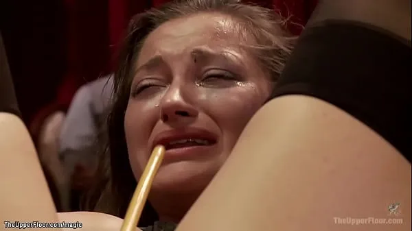 Neue Großer Schwanzmeister Ramon Nomar Anal Pochen gebundene rothaarige Sklavin Penny Pax, während sie Muschi leckt, um brünette Sklavin Dani Daniels auf BDSM-Partyfrische Tube