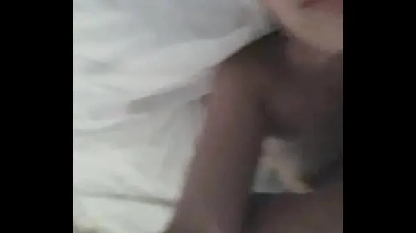 新的 热辣的拉丁 Dani Sanchez 拍摄自拍视频，同时戴绿帽子他妈的另一个男人 - 将其发送给她的丈夫。 真正的戴绿帽子，不是上演的 新鲜的 管