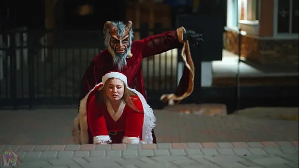 Nowa Krampus " A Whoreful Christmas" Featuring Mia Diorświeża tuba