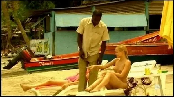 Νέος Young blonde white girl with black lover - Interracial Vacation φρέσκος σωλήνας