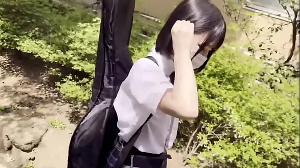 新的 她在轻音乐俱乐部弹吉他，身高143厘米，非常娇小! 我们决定蒙住香奈儿的眼睛，对她进行恶作剧 新鲜的 管