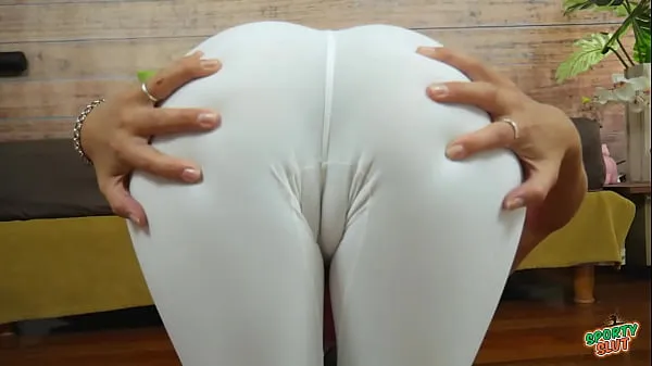 Yeni Beautiful Puffy Cameltoe On Petite Body! Tight White Leggingsyeni Tüp