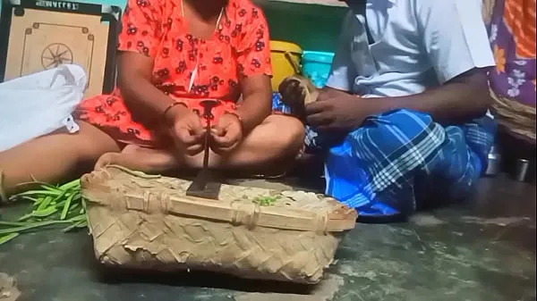 Tamil aunty vigitabl cutting uncle boobs pressing Tube baru yang baru