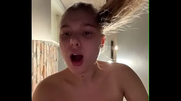 Nová The TikTok girl masturbate in the public. Shock čerstvá trubica